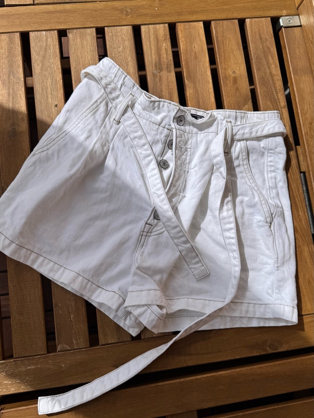 Abercrombie & Fitch White High-Rise Button-Front Shorts with Belt